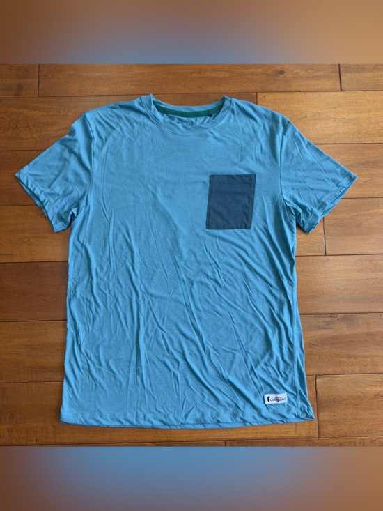 cotopaxi Other - Cotopaxi teal short sleeve Paseo Travel tee with navy pocket size L
